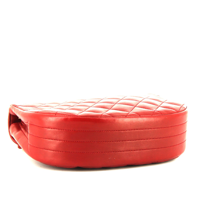 Bolso de mano Chanel Vintage en cuero acolchado rojo - Detail D4