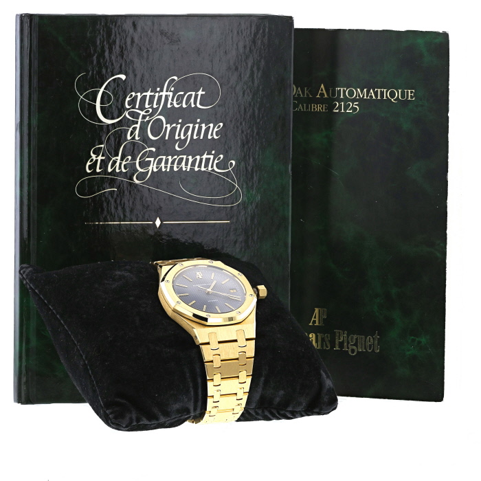 Audemars Piguet Royal Oak  in yellow gold Ref: Audemars Piguet - 14700BA  Circa 1991