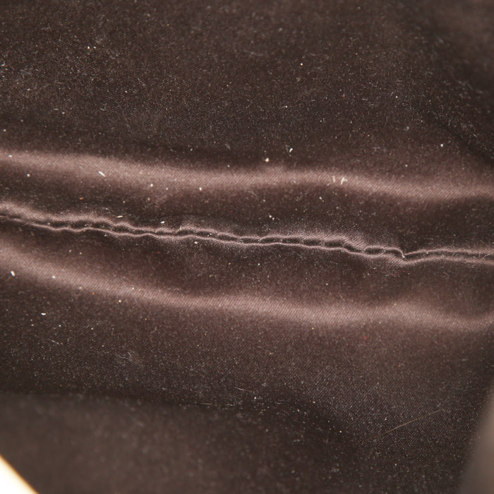 Sac à main Yves Saint Laurent Mombasa en cuir blanc - Detail D2