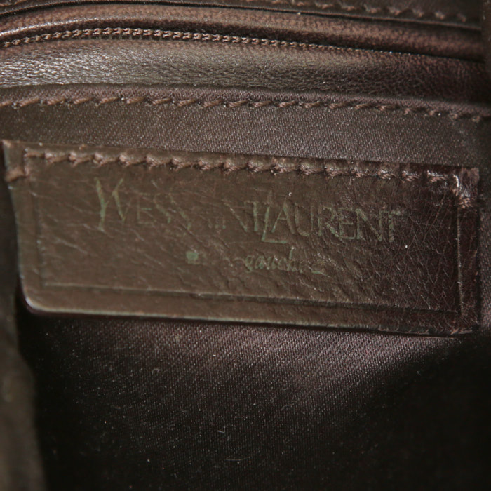 Bolso de mano Yves Saint Laurent Mombasa en cuero blanco - Detail D3