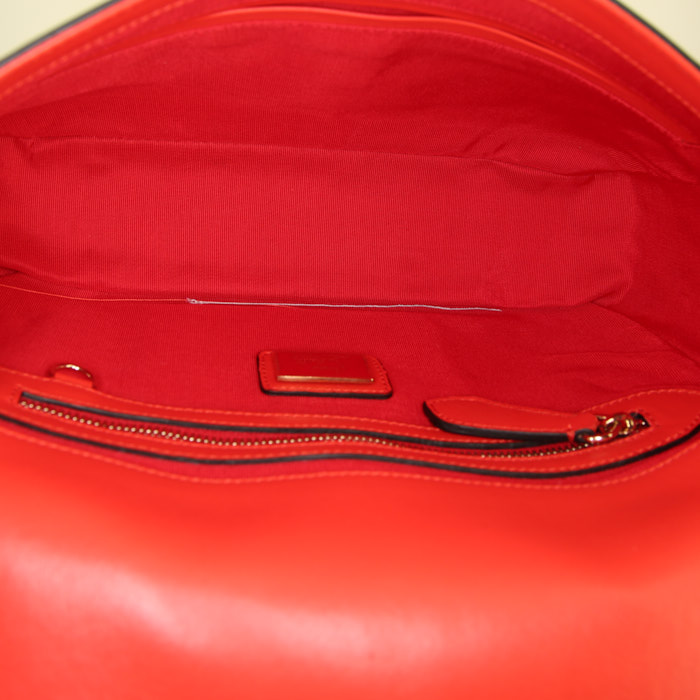 Christian Louboutin handbag in red and white leather - Detail D3
