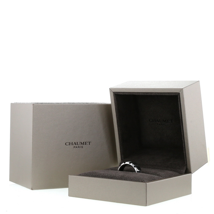 Anello Chaumet Class One in oro bianco,  diamanti e caucciù nero - Detail D2