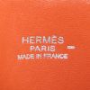 Bolso de mano Hermès Mini Plume mini en piel de lagarto naranja - Detail D3 thumbnail