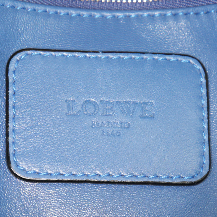 Borsa Loewe Amazona in coccodrillo blu - Detail D3