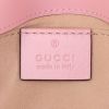Sac bandoulière Gucci  GG Marmont petit modèle  en cuir matelassé rose - Detail D4 thumbnail