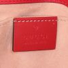 Borsa a tracolla Gucci GG Marmont mini in pelle trapuntata rossa con decori geometrici - Detail D4 thumbnail