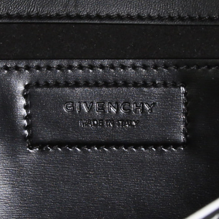Sac bandoulière Givenchy Infinity en cuir lisse noir et blanc - Detail D3