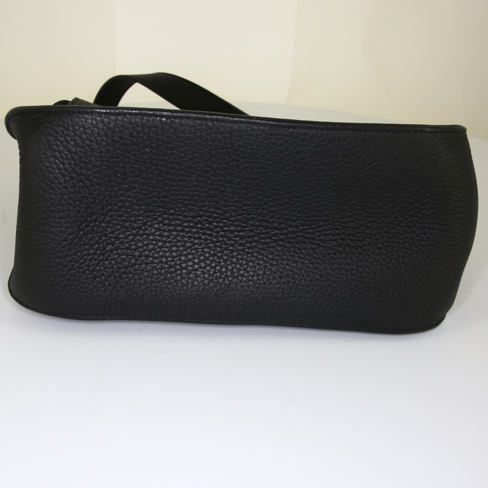 Bolso zurrón Hermes Jypsiere 28 cm modelo pequeño en cuero togo negro - Detail D5