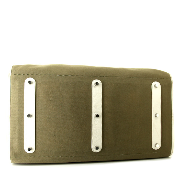 Sac de voyage Hermes en cuir togo blanc et toile vert-kaki - Detail D4