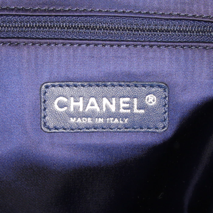 Sac à dos Chanel Editions Limitées en toile matelassée et tweed bleu - Detail D3