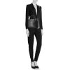 Bolso de shopping Chanel Neo Executive en cuero granulado negro - Detail D2 thumbnail