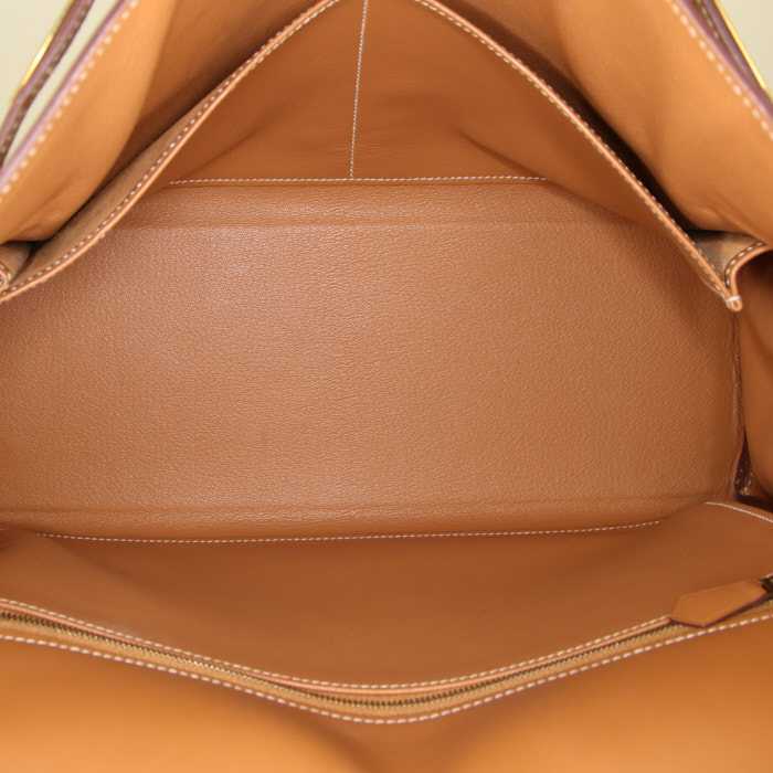 Hermes Kelly 35 cm handbag in gold smooth leather - Detail D3