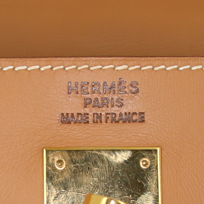Bolso de mano Hermes Kelly 35 cm en cuero liso color oro - Detail D4