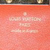 Billetera Louis Vuitton en lona Monogram marrón y cuero rojo - Detail D3 thumbnail