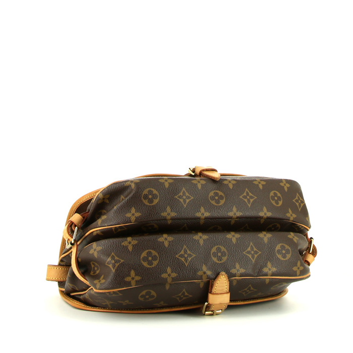 Sac bandoulière Louis Vuitton  Saumur petit modèle  en toile monogram enduite marron et cuir naturel - Detail D4
