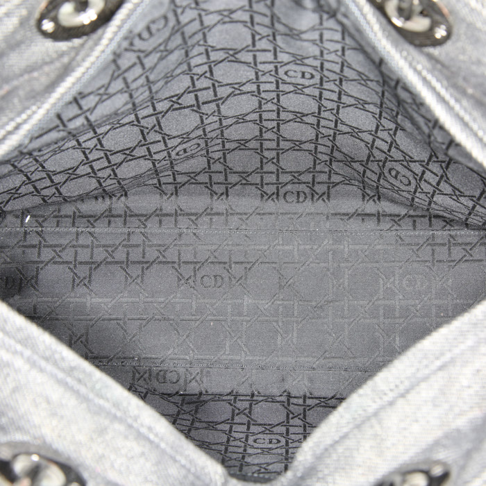 Bolso de mano Dior Lady Dior modelo grande en lona cannage negra - Detail D3