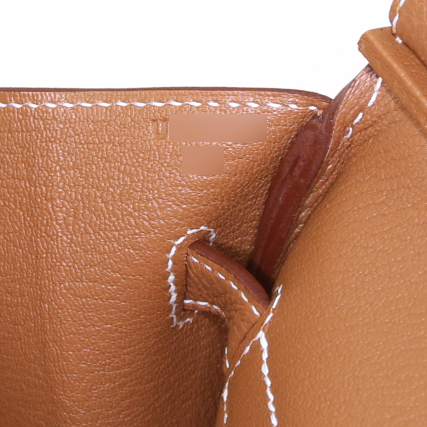 Bolso de mano Hermes Birkin 35 cm en cuero togo color oro - Detail D4
