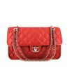 Chanel Timeless jumbo shoulder bag in red quilted grained leather - 360 thumbnail
