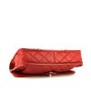 Chanel Timeless jumbo shoulder bag in red quilted grained leather - Detail D5 thumbnail