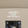 Sac à main Hermes Kelly 35 cm en cuir togo gris-tourterelle - Detail D4 thumbnail