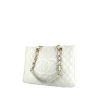 Chanel Shopping GST shopping bag in white quilted grained leather - 00pp thumbnail