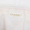 Chanel Shopping GST shopping bag in white quilted grained leather - Detail D3 thumbnail