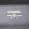 Bolso bandolera Chanel Wallet on Chain en cuero acolchado con motivos de espigas negro - Detail D3 thumbnail