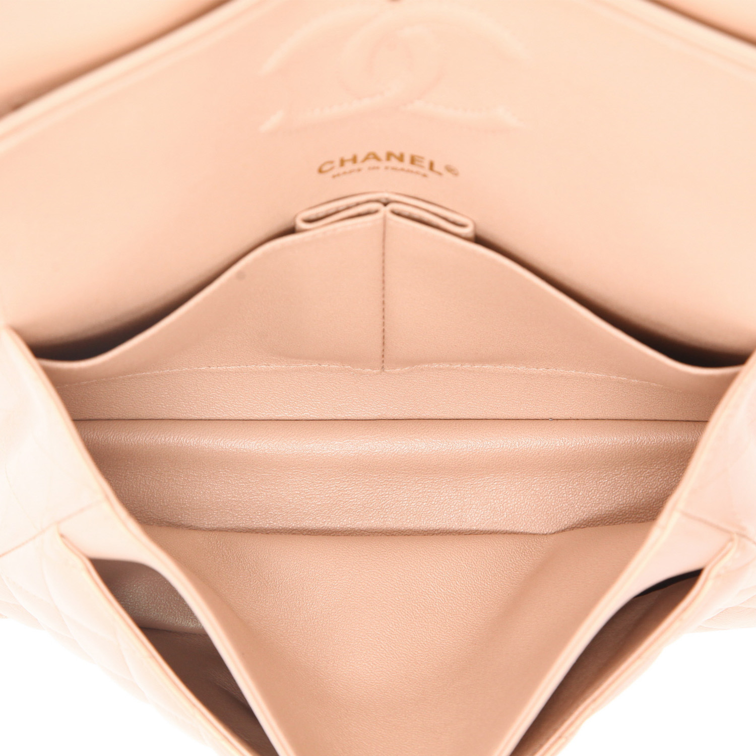 Bolso de mano Chanel  Timeless Classic en cuero acolchado beige plateado - Detail D3