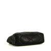 Bolso bandolera Chanel 19 en cuero acolchado negro - Detail D5 thumbnail