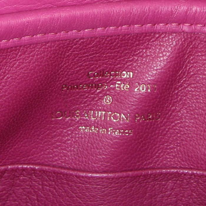 Bolso bandolera Louis Vuitton Vintage en cuero rosa y violeta - Detail D3