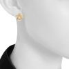 Cartier 1990's earrings for non pierced ears in 14 carats yellow gold and diamonds - Detail D1 thumbnail