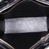 Bolso de mano Chanel Vintage en charol negro - Detail D2 thumbnail