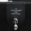 Louis Vuitton shopping bag in black leather - Detail D3 thumbnail