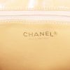 Sac à main Chanel Medaillon en cuir grainé matelassé beige - Detail D3 thumbnail