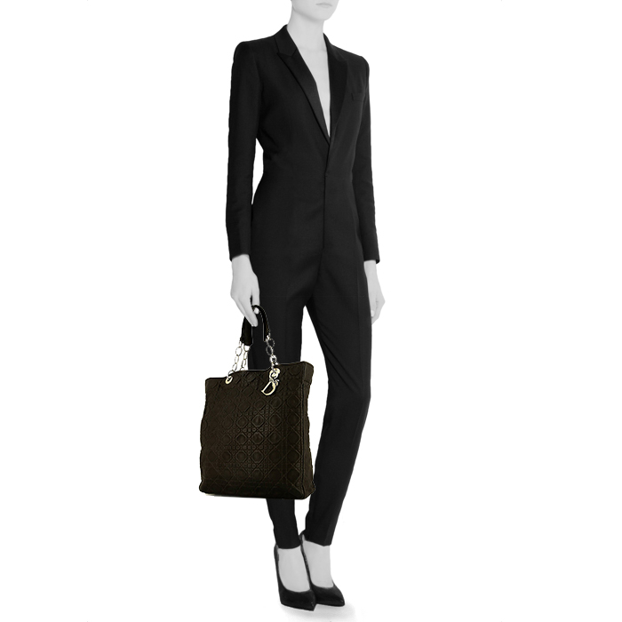 Sac cabas Dior Dior Soft en cuir cannage marron - Detail D1