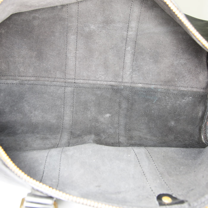 Sac de voyage Louis Vuitton Keepall 45 en cuir épi noir - Detail D2