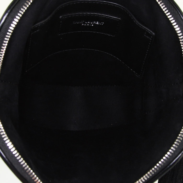 Borsa a tracolla Saint Laurent Sac Coeur in pelle nera con borchie - Detail D2