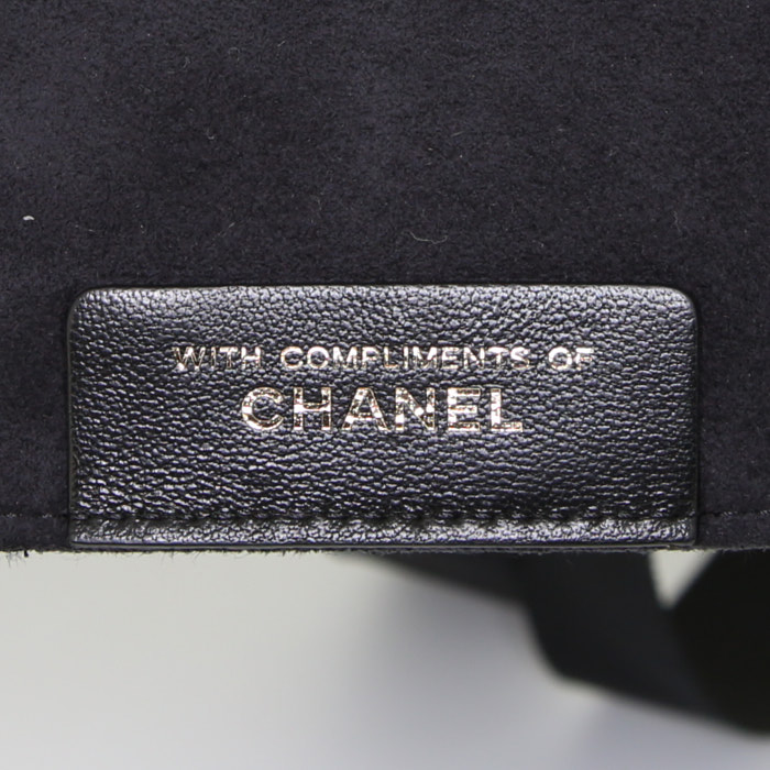 Chanel   pouch  in black quilted canvas - Detail D2