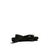 Bolsito de mano Chanel en lona acolchada negra - Detail D4 thumbnail