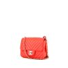 Chanel Mini Timeless shoulder bag in coral chevron quilted leather - 00pp thumbnail