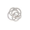 Spilla Chanel Camélia Fil in oro bianco e diamanti - 00pp thumbnail