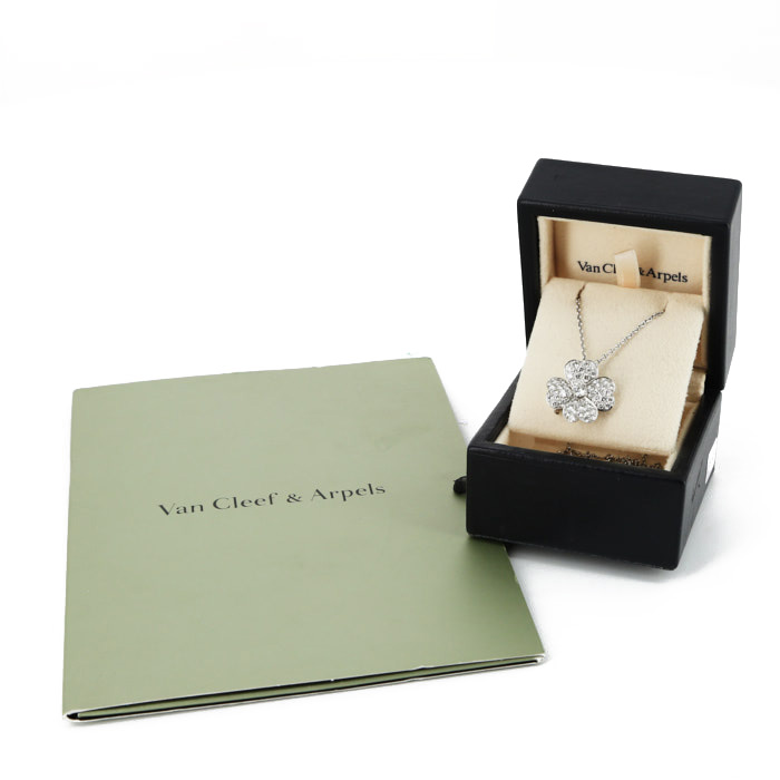 Pendentif/broche Van Cleef 
Arpels Cosmos moyen modèle en or blanc et diamants - Detail D3