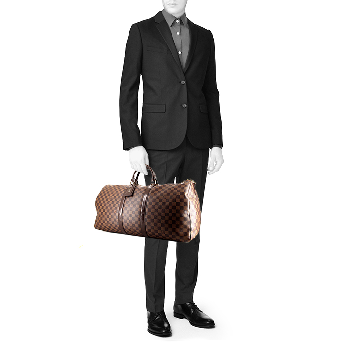 Sac de voyage Louis Vuitton Keepall 55 cm en toile damier ébène et cuir glacé marron - Detail D1