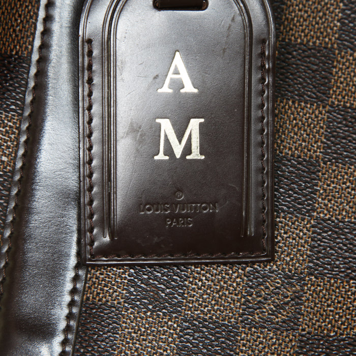 Bolsa de viaje Louis Vuitton Keepall 55 cm en lona a cuadros ébano y cuero esmaltado marrón - Detail D4