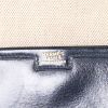 Bolsito de mano Hermes Jige en cuero box azul marino - Detail D3 thumbnail