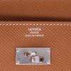 Hermès Kelly To Go handbag/clutch in gold epsom leather - Detail D2 thumbnail