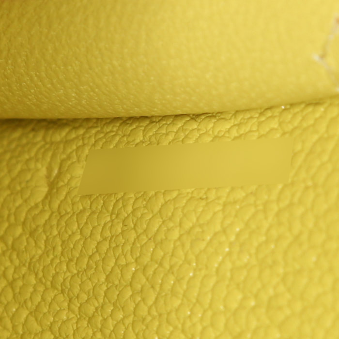 Bolso/bolsito Hermès Kelly To Go en cuero Mysore amarillo - Detail D4