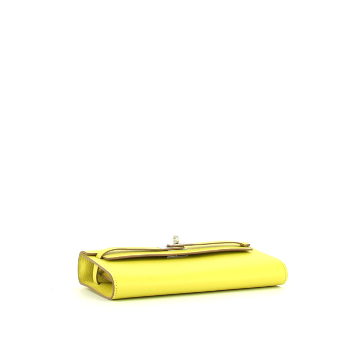 Sac/pochette Hermès Kelly To Go en cuir Mysore jaune - Detail D5