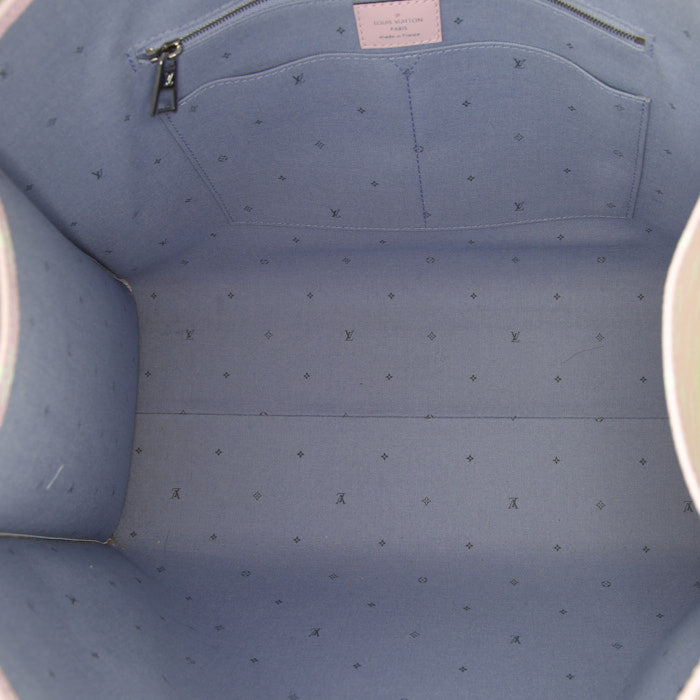 Sac cabas Louis Vuitton Onthego Escale Monaco grand modèle en toile monogram dégradée rose bleue et jaune et cuir rose - Detail D3