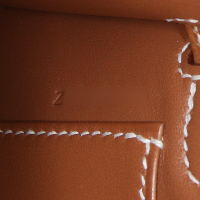 Sac à main Hermès Kelly 20 cm en cuir epsom gold - Detail D5